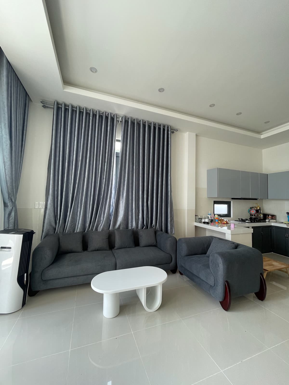 Xám tro thanh lịch